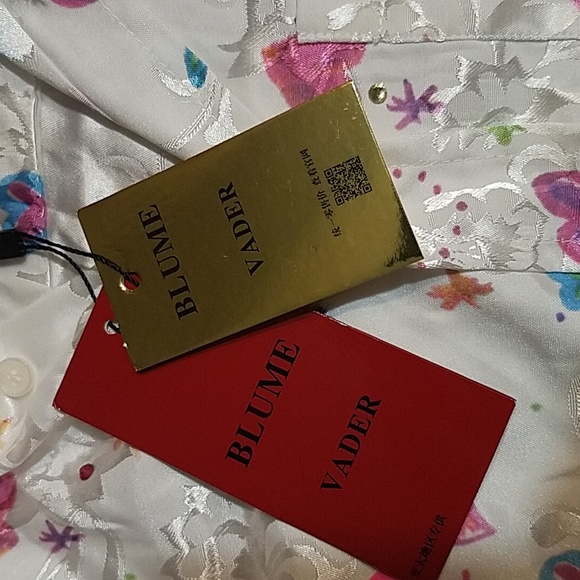 Blume Vader (Balenciaga Graffitti like) blouse NWT - Picture 9 of 13